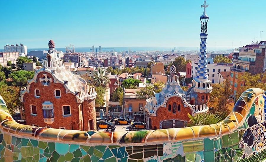 10 reasons for a golf break to barcelona parc güell